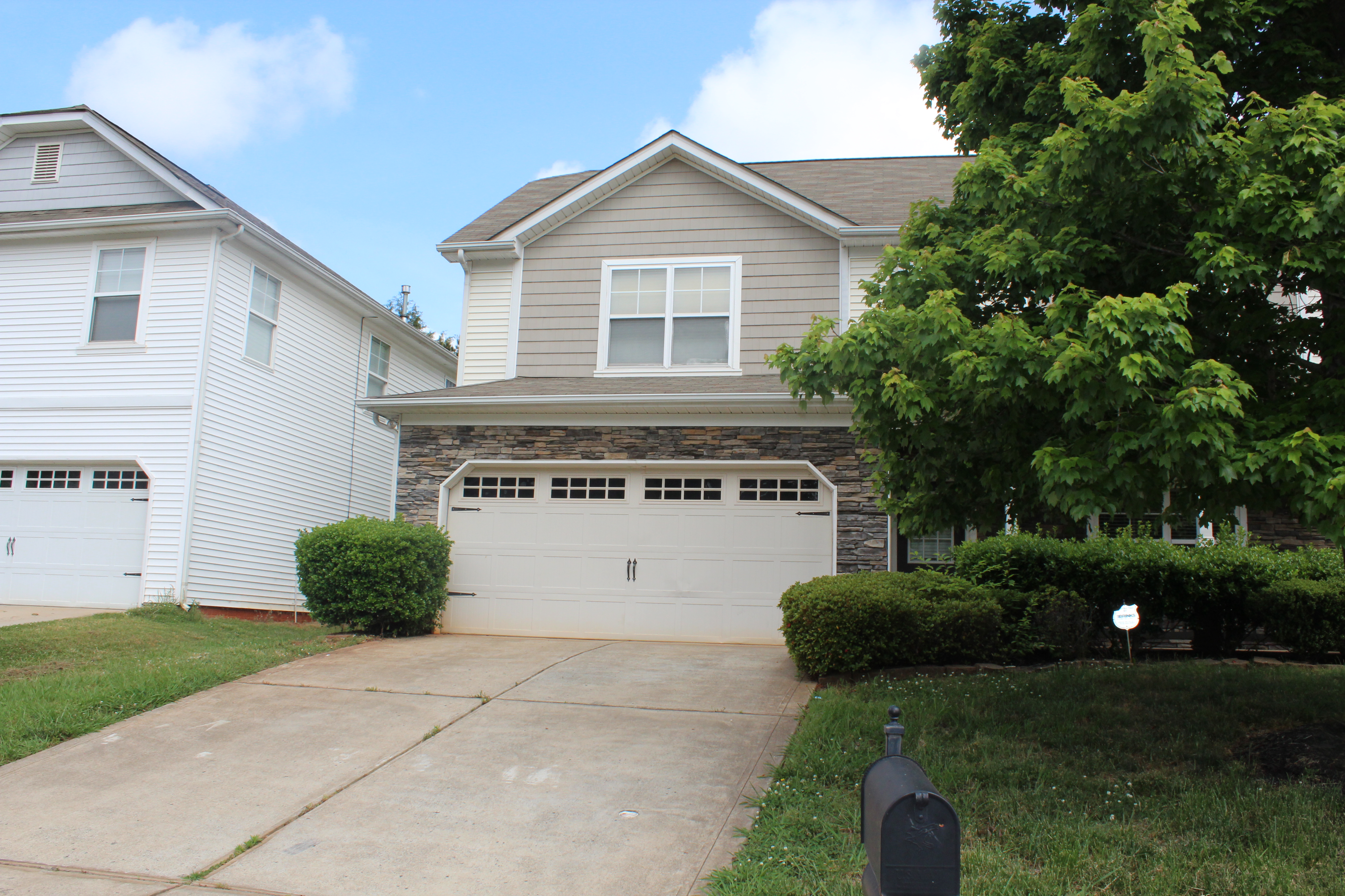 5019 Stone Park Drive – 3bed/2ba for Sale